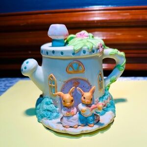 Vintage 3D Ceramic Easter Bunny Decorative  Tea Pot Shaped Music Box ~Taiwan